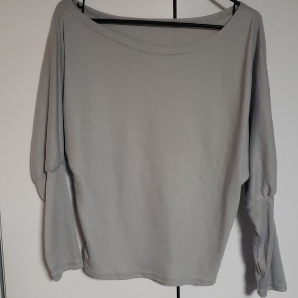 Women's shirt - Picture 2 of 2